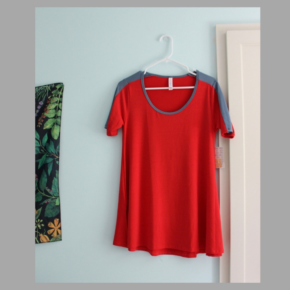 NWT LuLaRoe Perfect Tee XXS 👕 ❤️